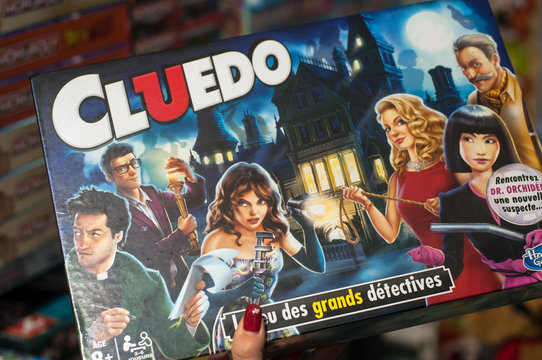 Cluedo: The Classic Mystery Board Game Reviewed